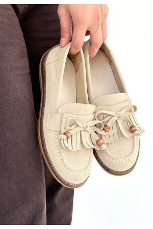 حذاء باليه مسطح من الجلد البيج من بوري، مصنوع من جلد الغزال البودرة