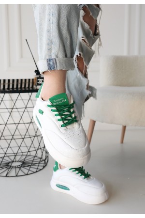 حذاء رياضي من الجلد الأخضر برباط من كريس وايت
