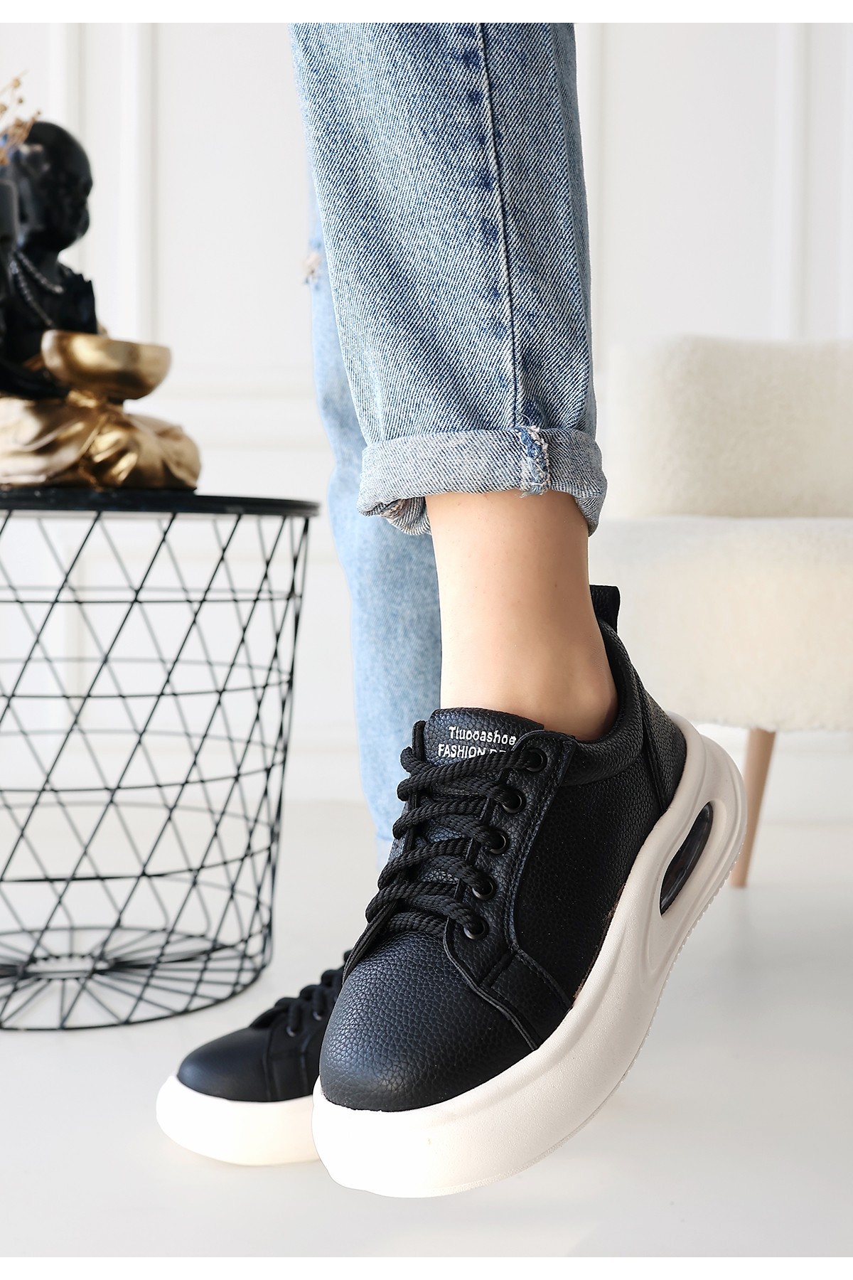 Chris Black Leather Lace-up Sneakers