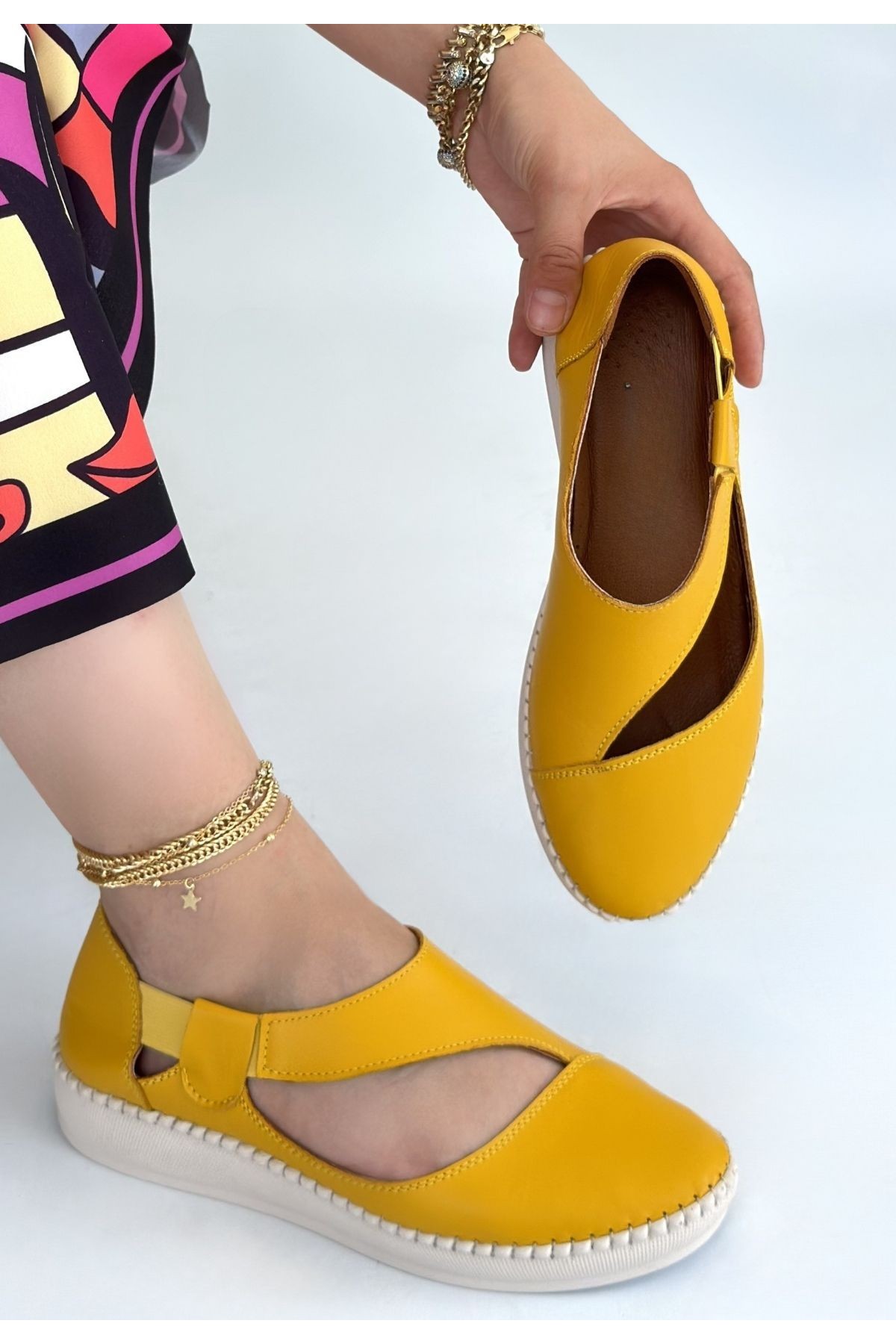 Cower Yellow Leather Ballet Flats
