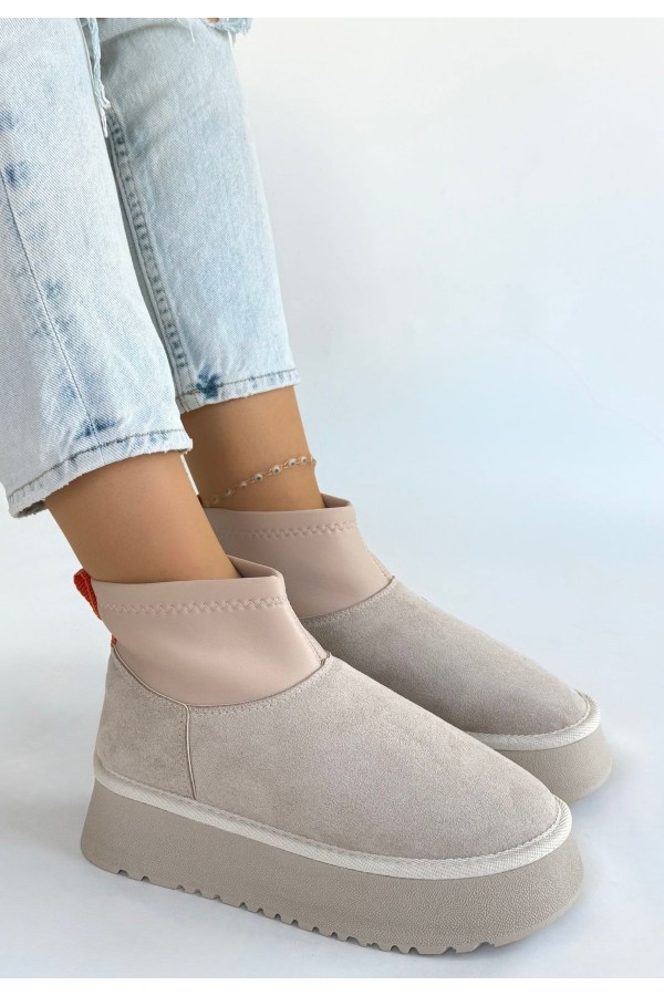 Cuen Beige Suede Boots