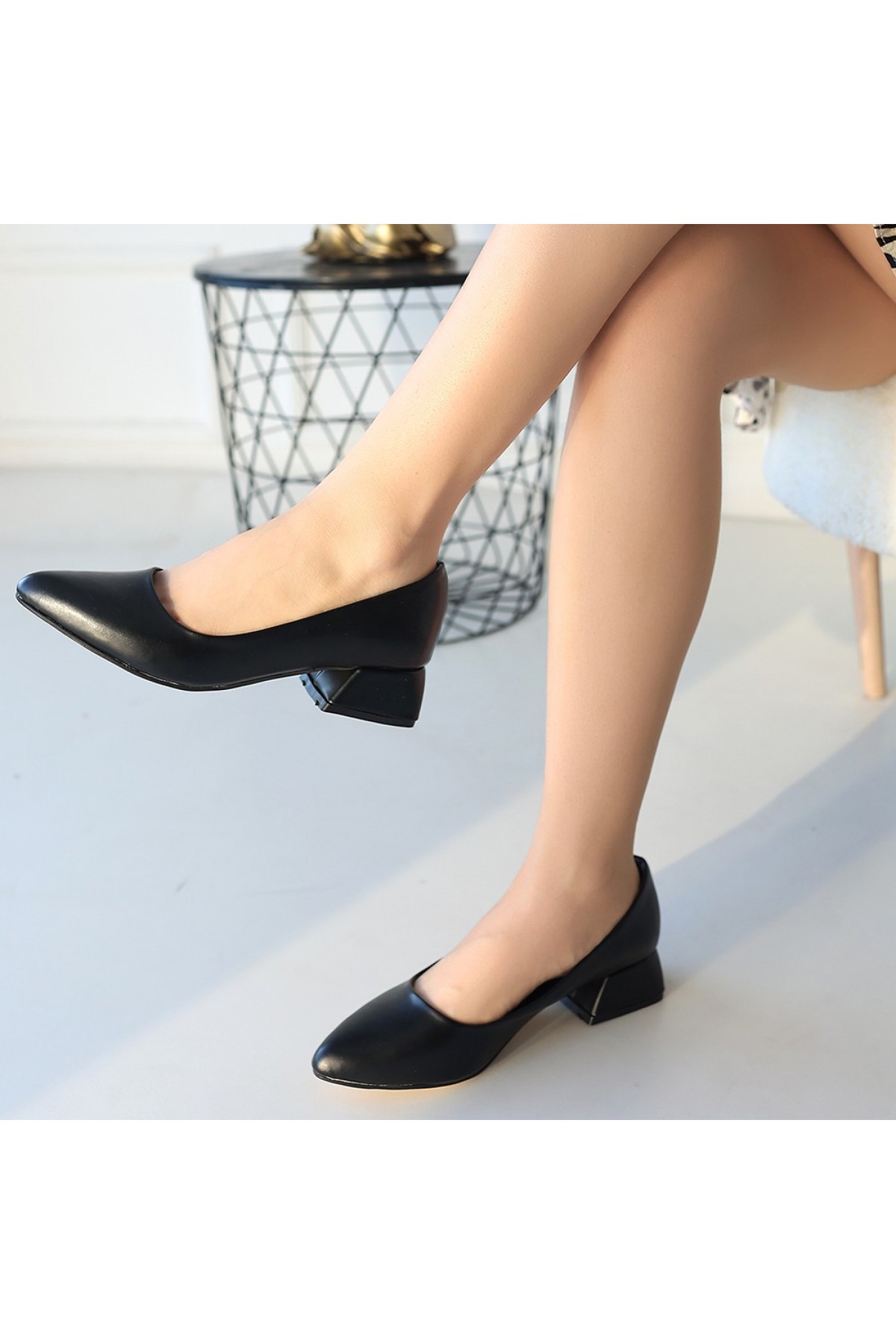 Desniy Black Leather High Heel Shoes detay görseli