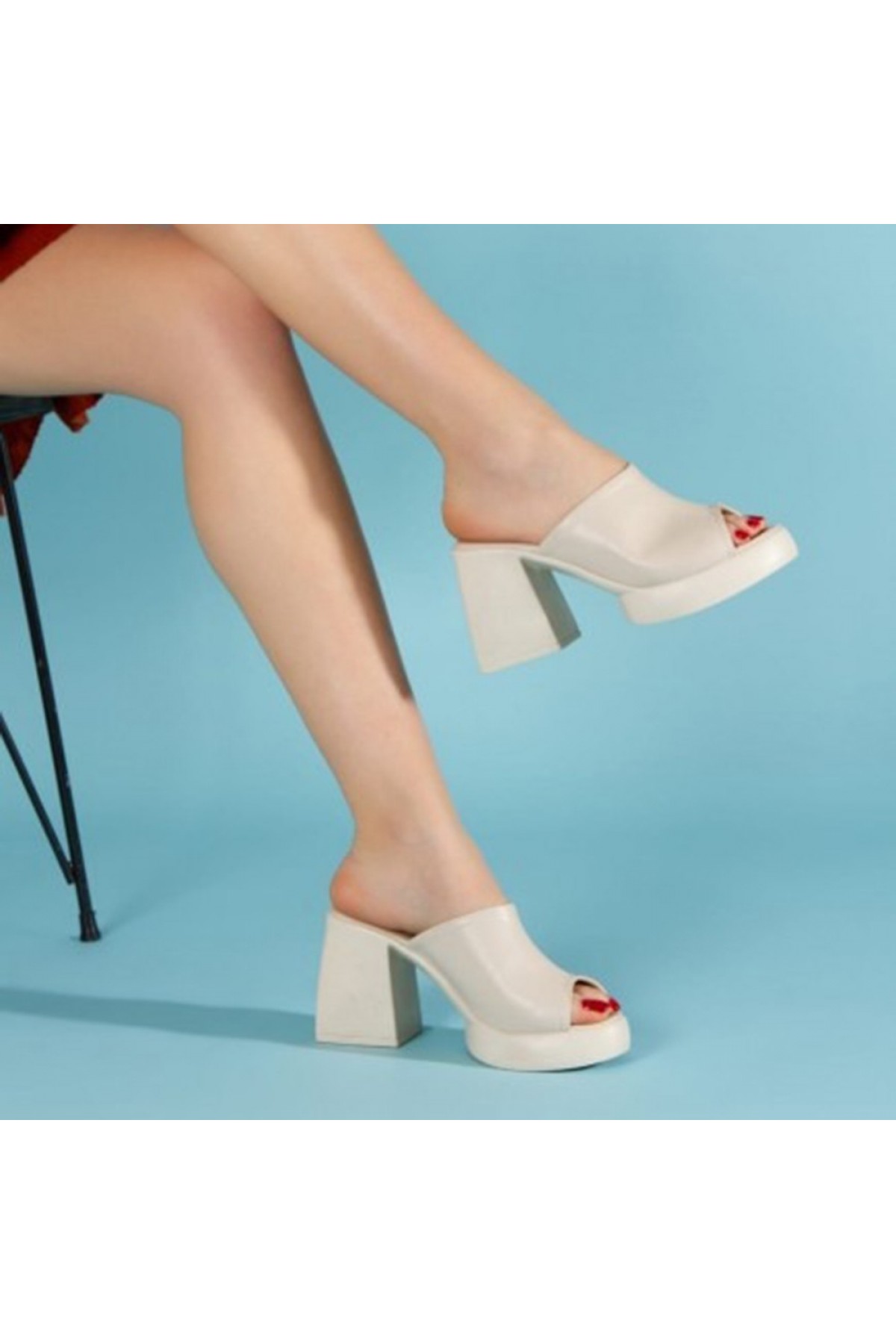 Diar Beige Leather Heeled Slippers detay görseli