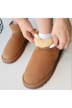 حذاء إلسا من جلد الغزال البني