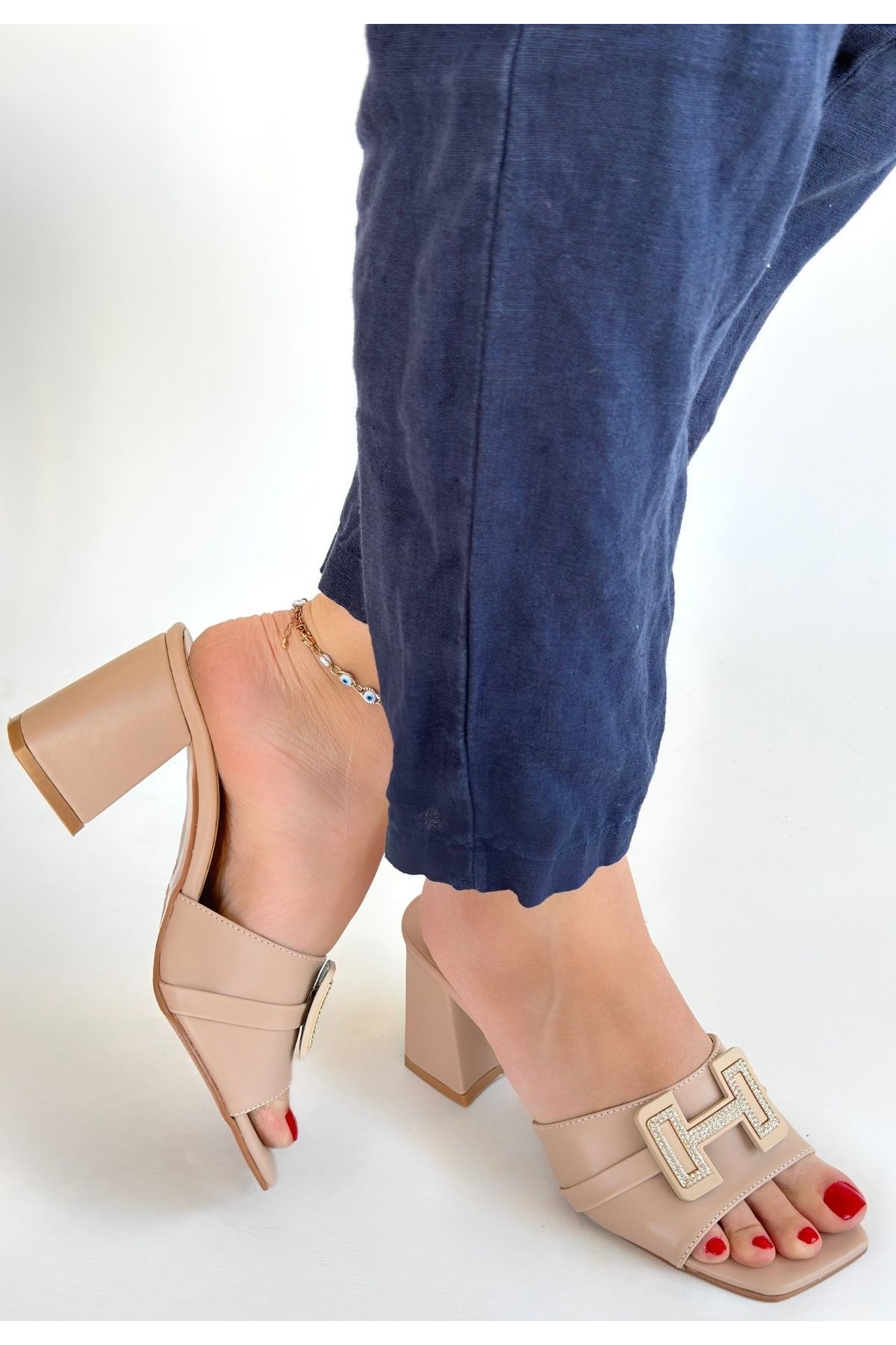 Erew Beige Leather Heeled Slippers