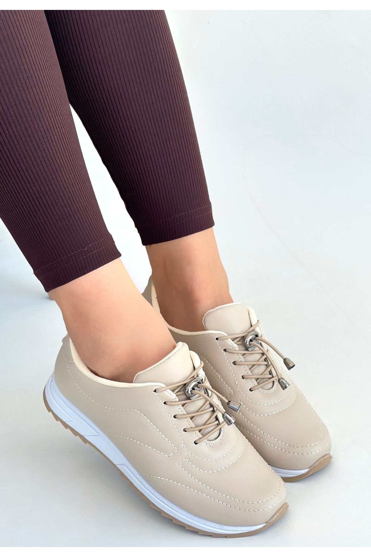 Finna Beige Leather Lace-up Sneakers detay görseli