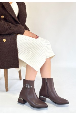 أحذية هارلي براون الجلدية ذات الكعب العالي