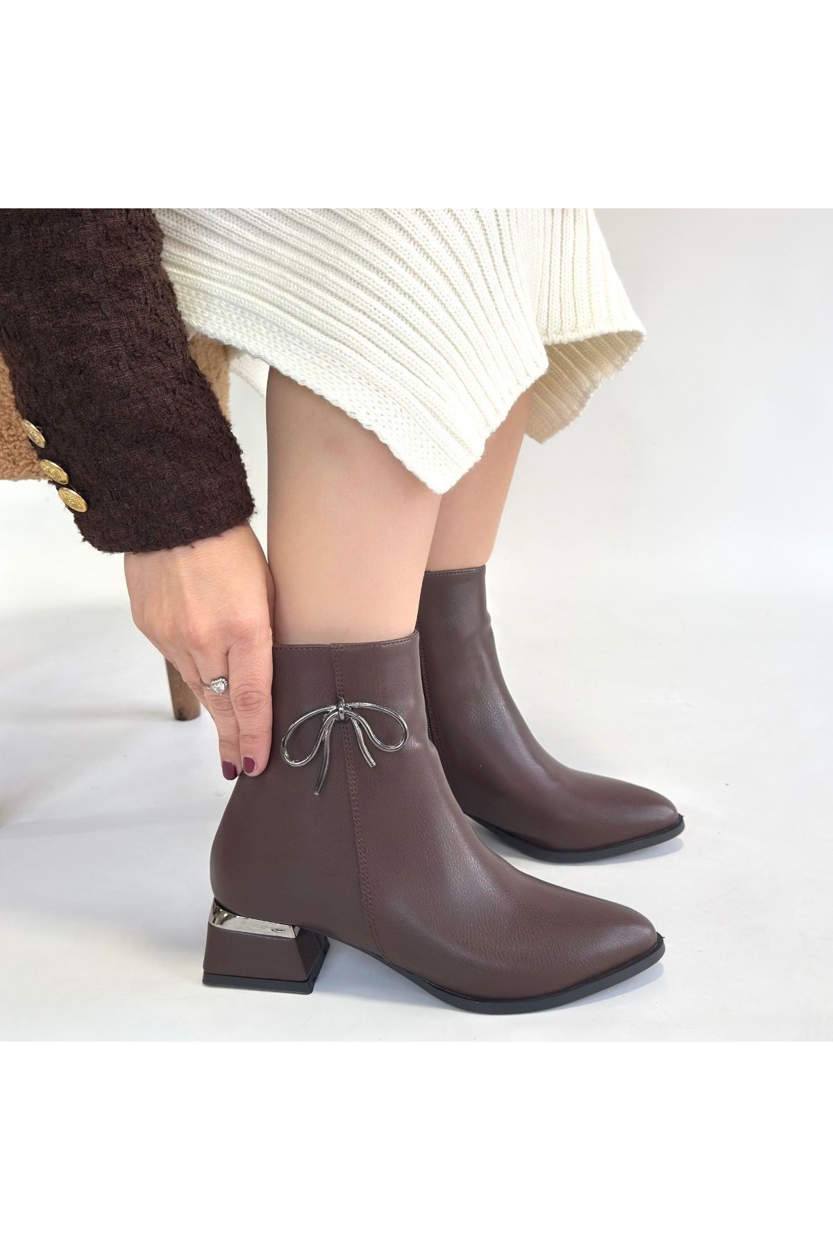 Harley Brown Leather Heeled Boots detay görseli