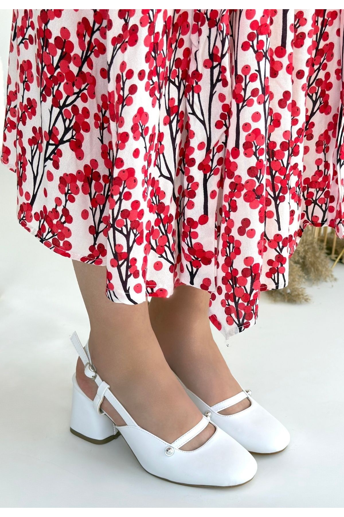 Jecci White Leather High Heel Shoes