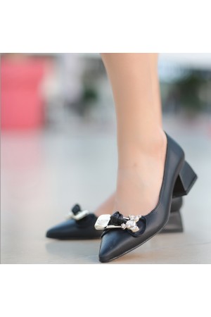 أحذية جيز السوداء ذات الكعب العالي