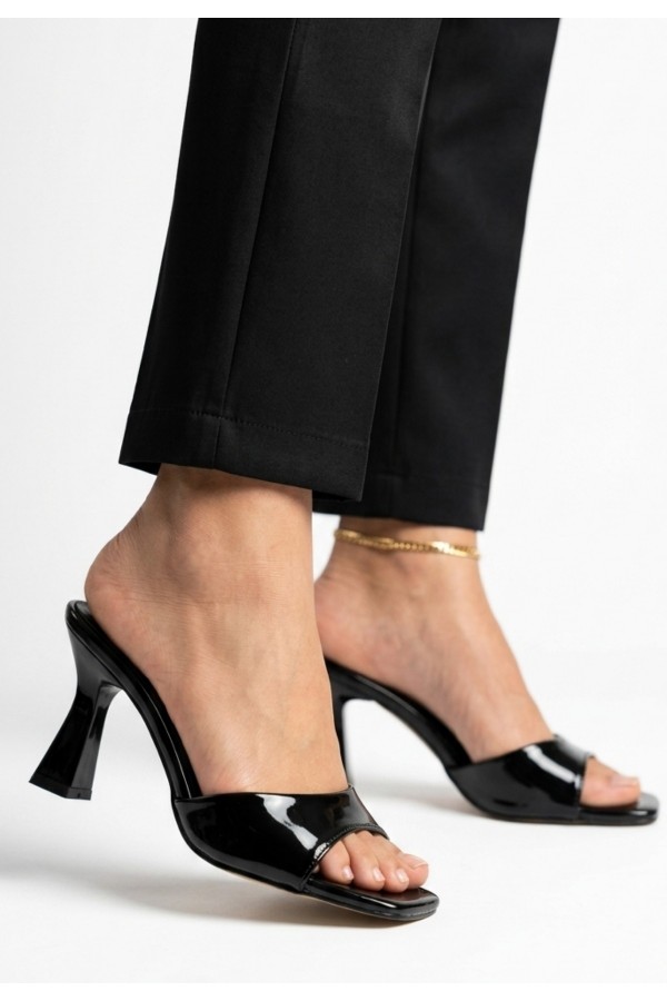 Jova Black Patent Leather Heeled Slippers
