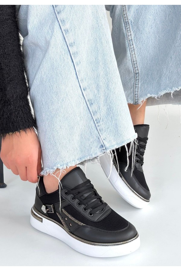 Junda Black Leather Lace-up Sneakers