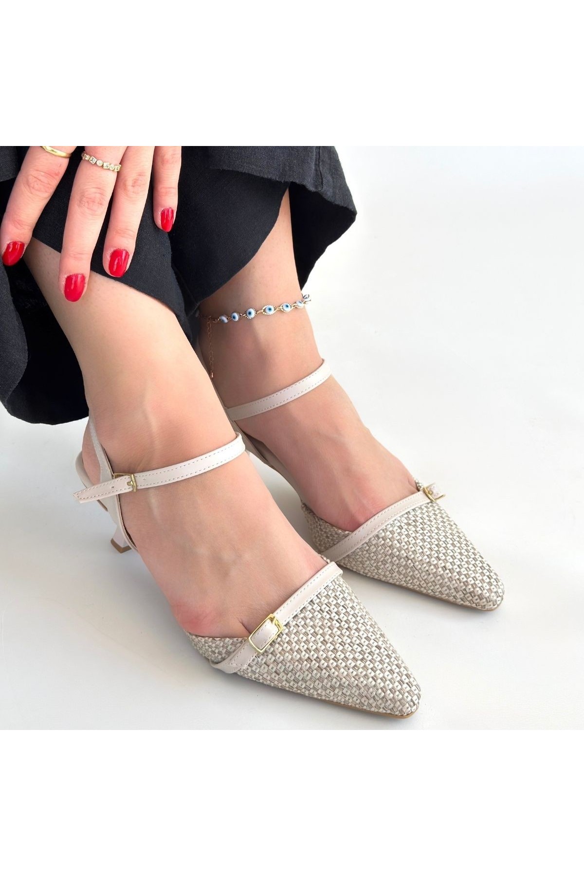 Lanna Beige Leather High Heel Shoes detay görseli