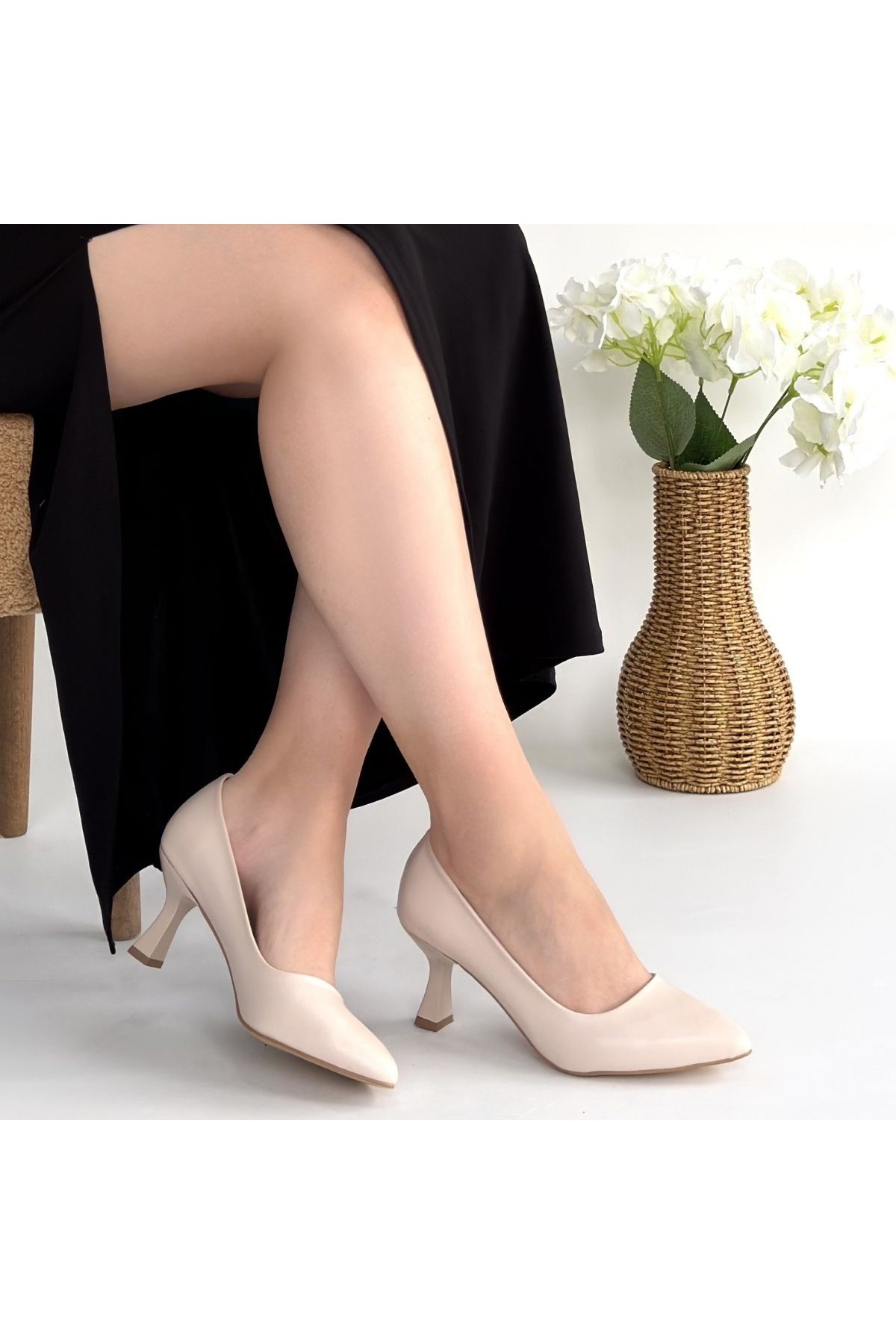 Leja Beige Leather High Heel Shoes detay görseli