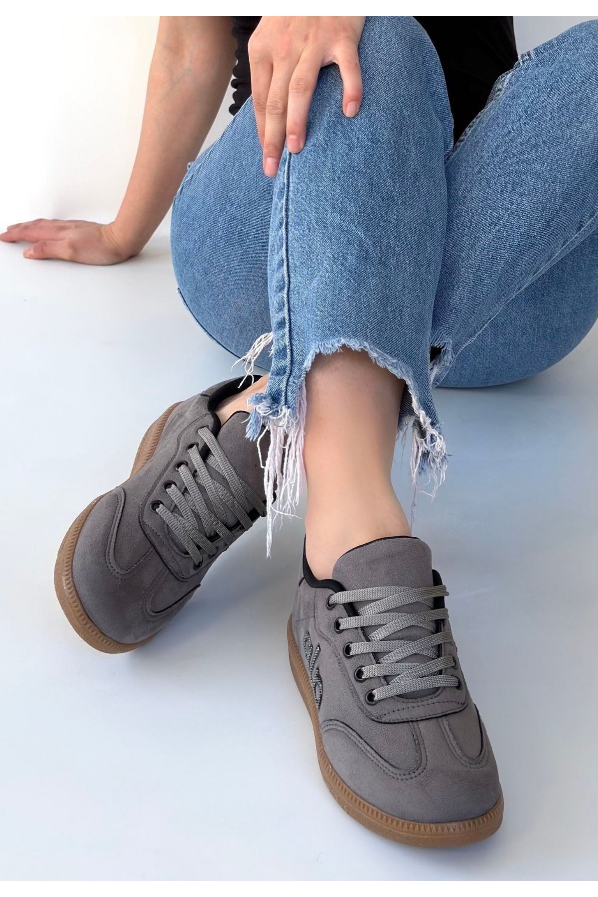 Lendo Grey Suede Lace-up Sneakers