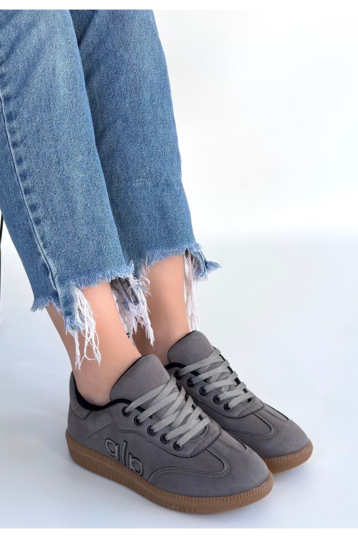 Lendo Grey Suede Lace-up Sneakers
