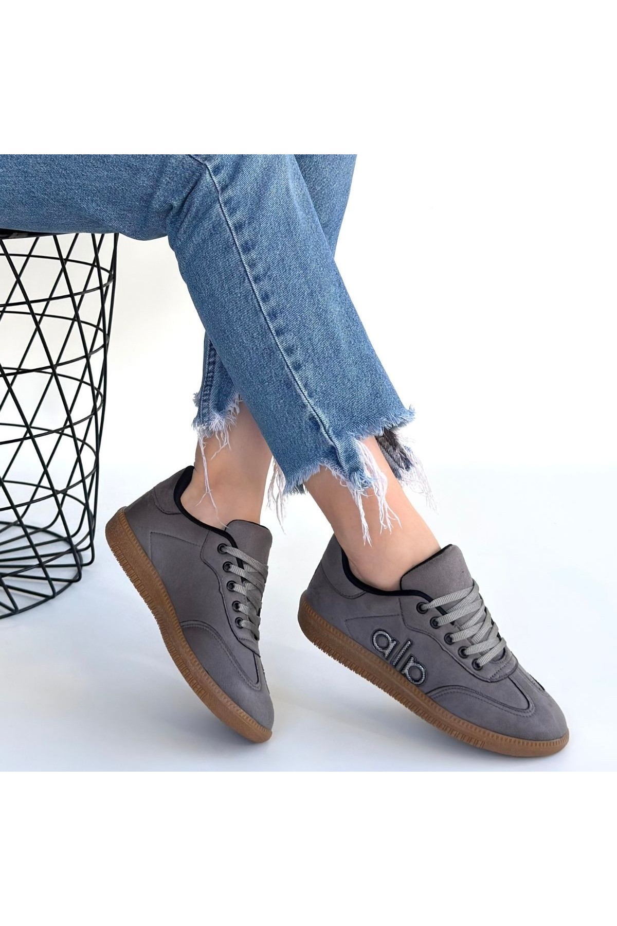 Lendo Grey Suede Lace-up Sneakers detay görseli