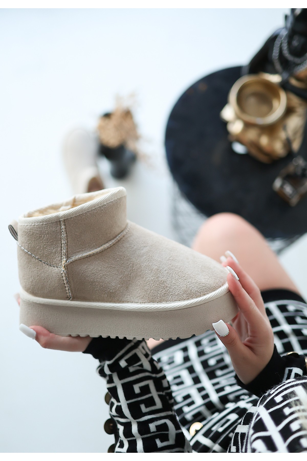 Linne Beige Suede Boots