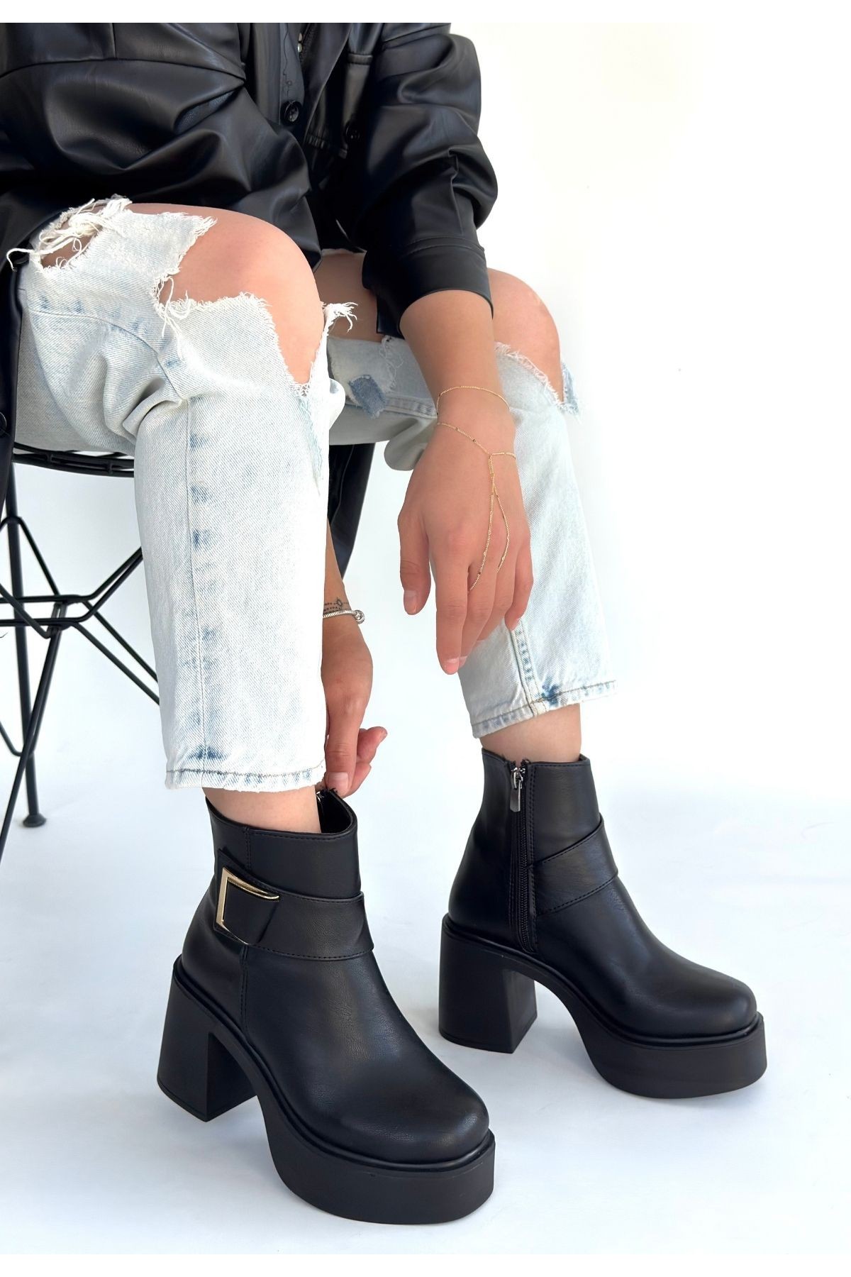 Longi Black Leather Heeled Boots