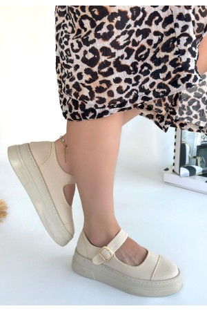 حذاء رياضي من الكتان البيج من لوني