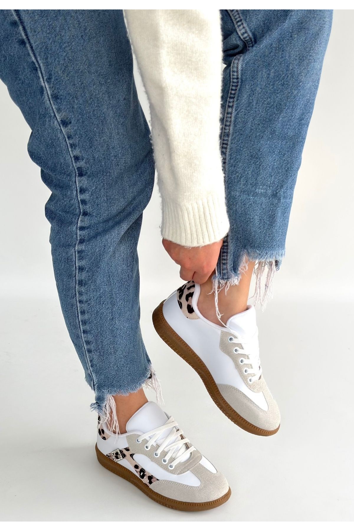 Mier White Leather Lace-up Athletic Shoes