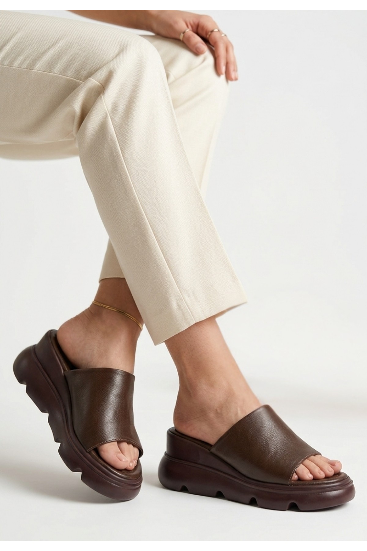 Morde Brown Leather Platform Heel Slippers