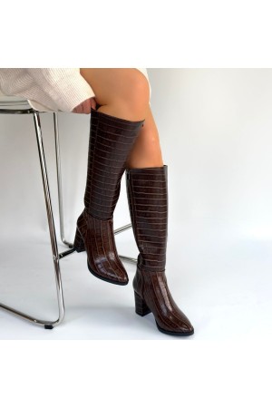 Morena Acı Kahve Desenli Rugan Topuklu Çizme