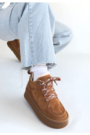 بوت مودين برباط من جلد الغزال البني