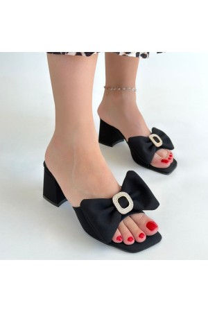 Niyyar Siyah Cilt Topuklu Terlik