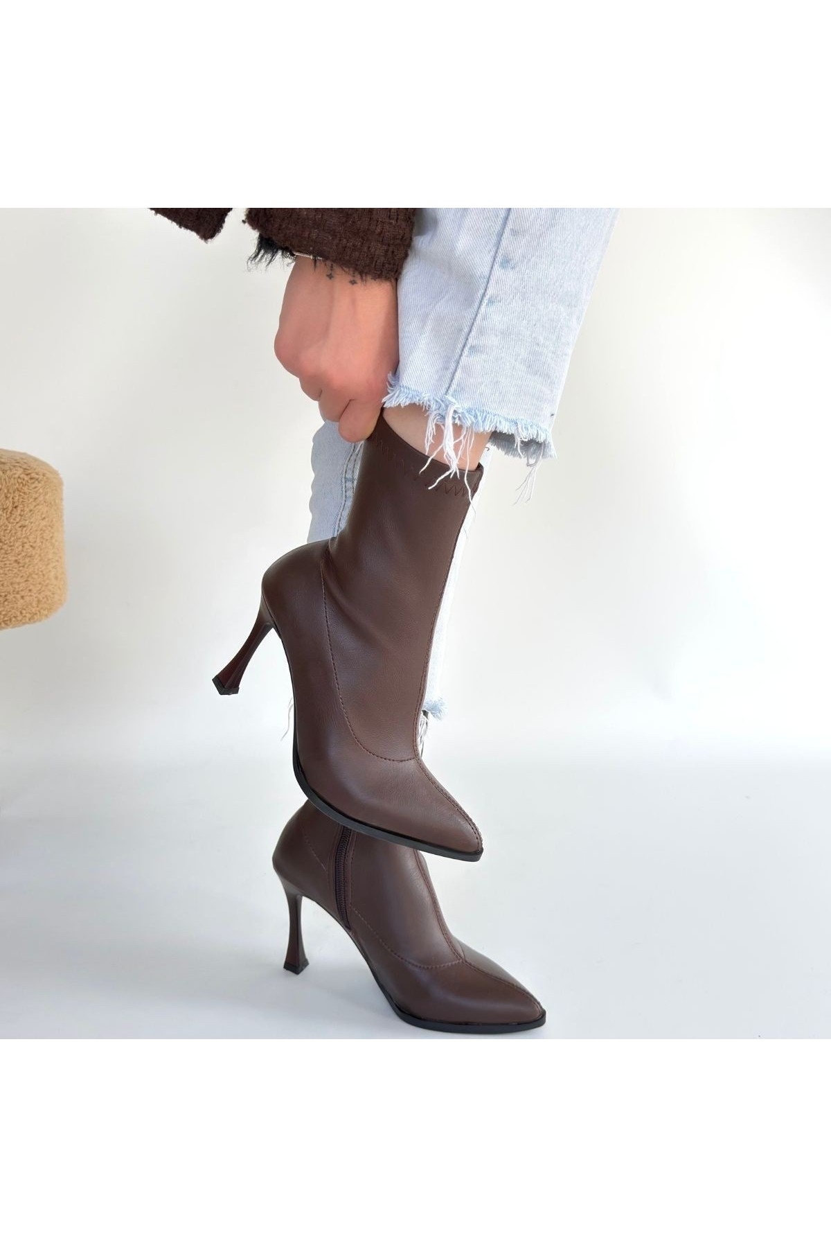 Orjen Brown Leather Stretch Heel Boots detay görseli