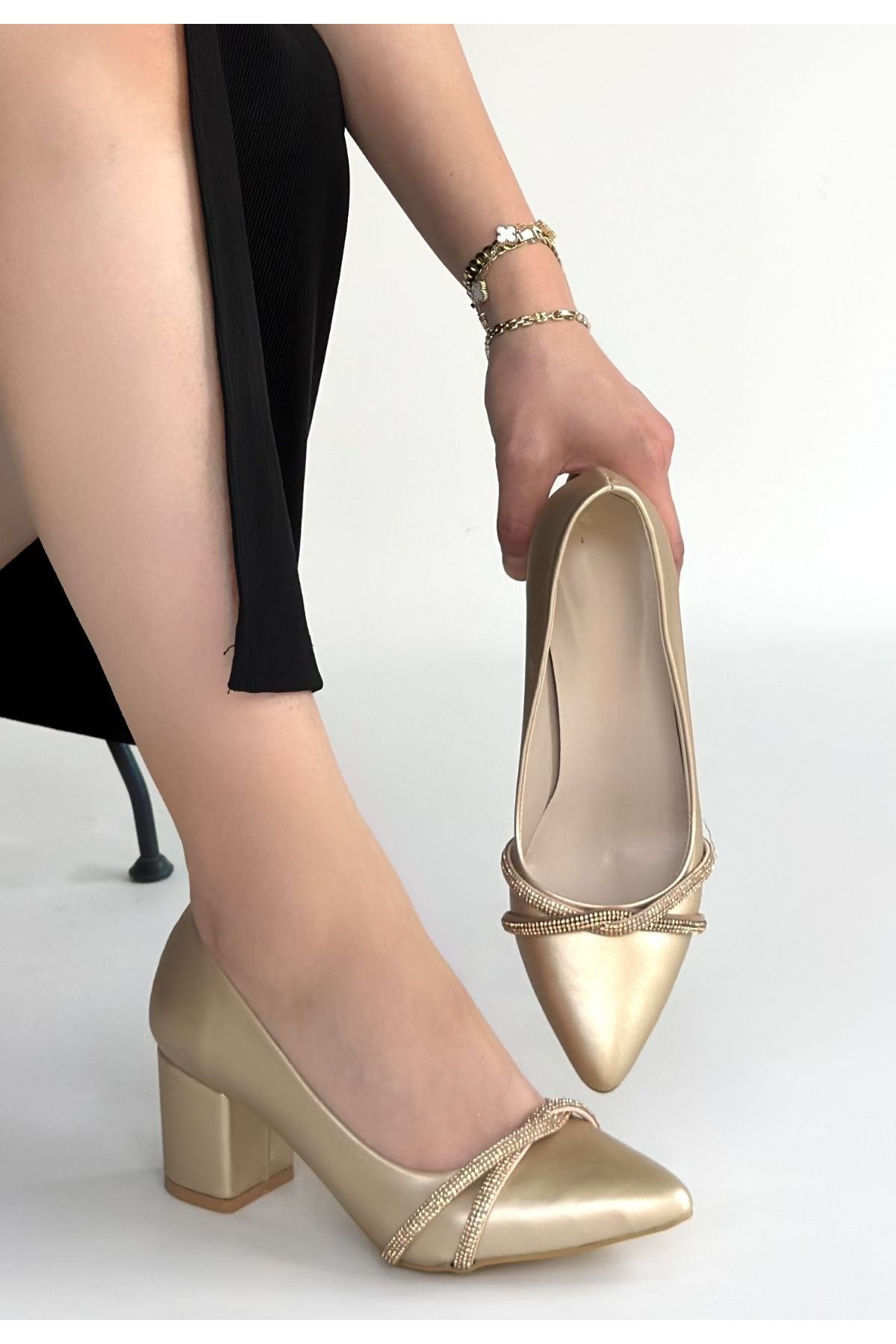 Rewin Gold Leather High Heel Shoes