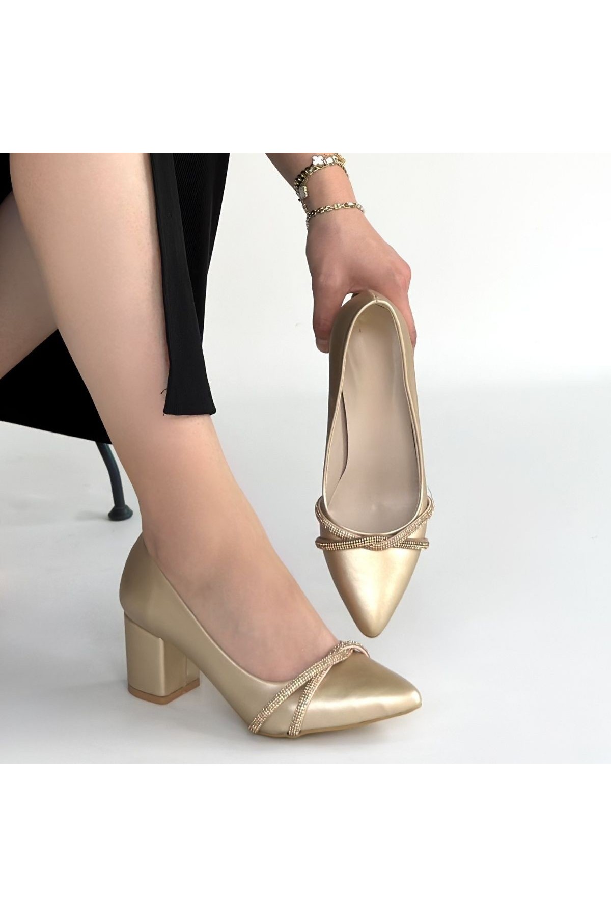 Rewin Gold Leather High Heel Shoes detay görseli