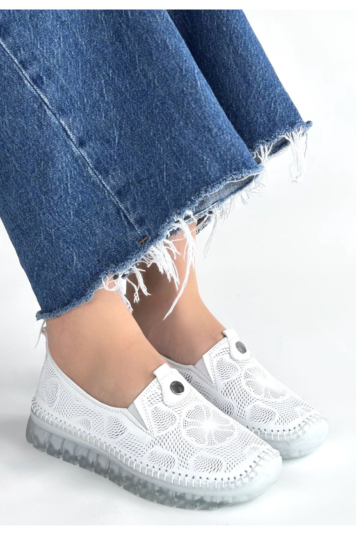 Rinna White Leather Sneakers