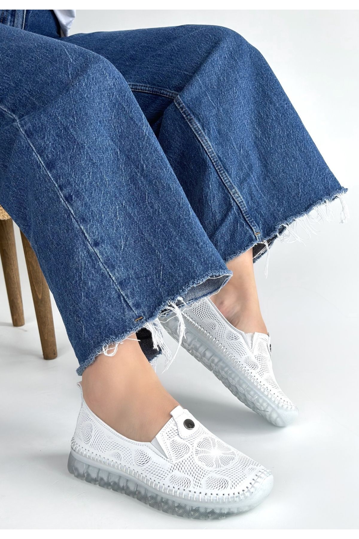 Rinna White Leather Sneakers