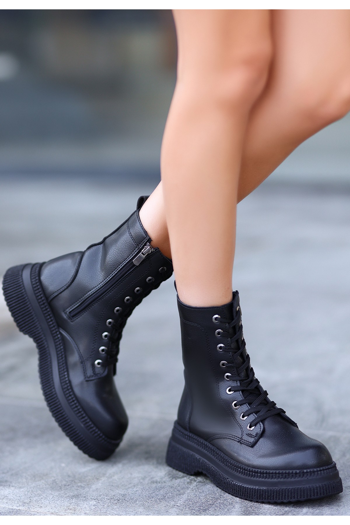 Roxan Black Leather Lace-up Boots