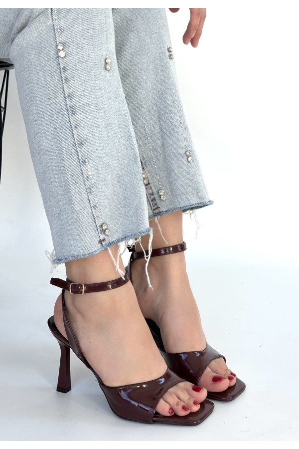 Soha Burgundy Patent Leather High-Heeled Ankle Strap Shoes