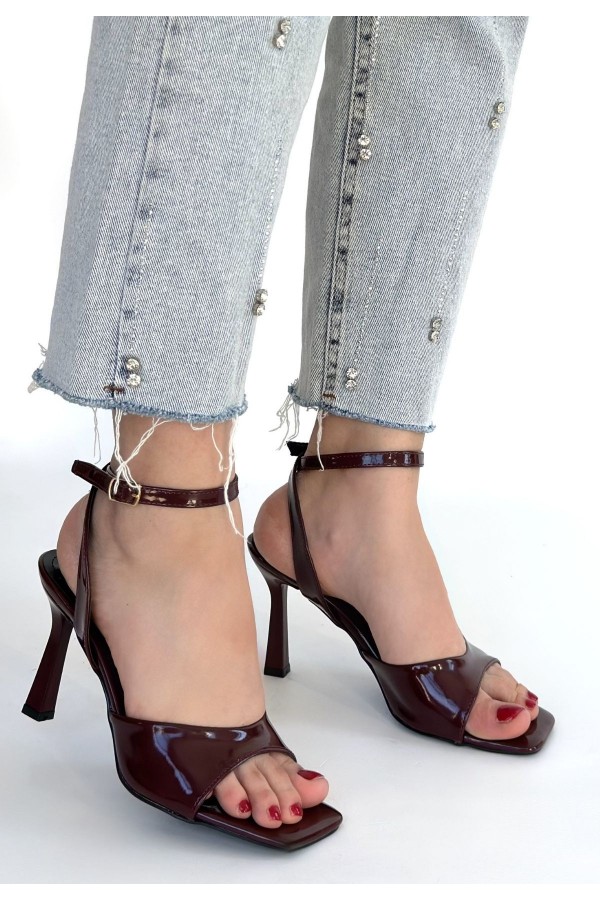 Soha Burgundy Patent Leather High-Heeled Ankle Strap Shoes