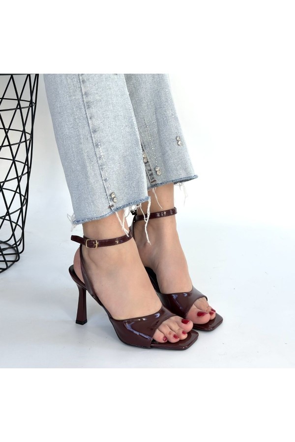 Soha Burgundy Patent Leather High-Heeled Ankle Strap Shoes