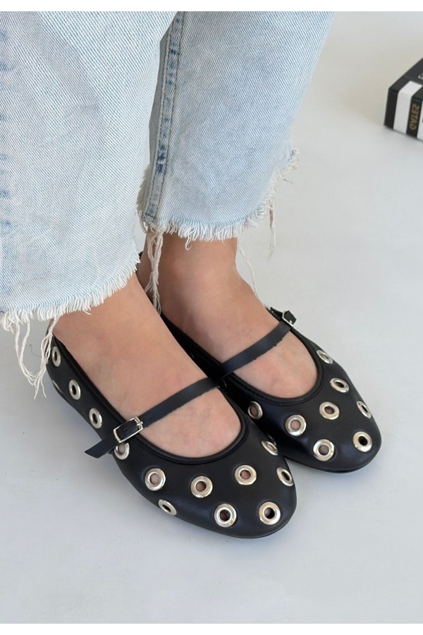 Tinta Black Leather Ballet Flats