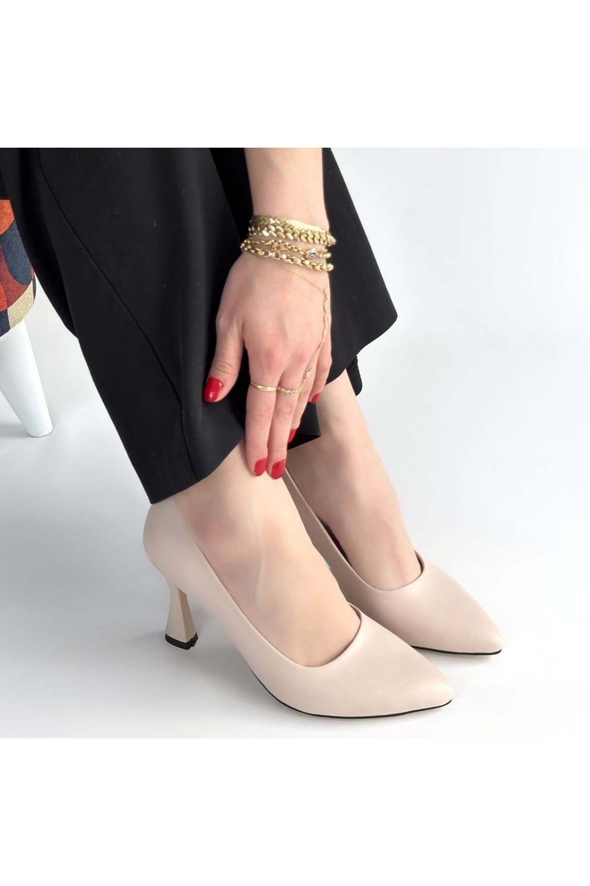 Ulba Beige Leather Stiletto Shoes detay görseli