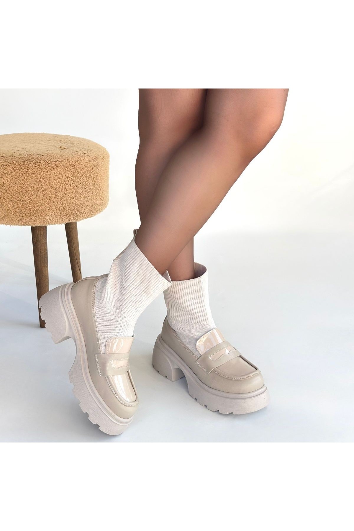 Wanye Beige Leather Stretch Boots detay görseli