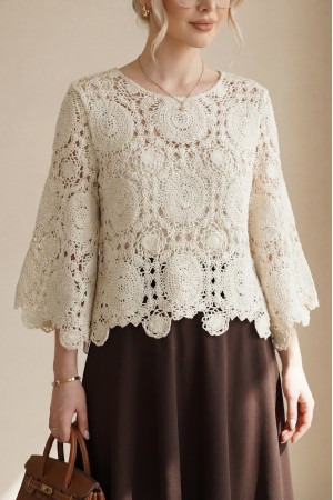 بلوزة محبوكة برقبة دائرية وأكمام إسبانية -لون كريمي