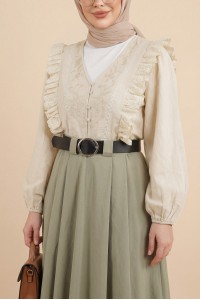 V Yaka Dantel Detaylı Nakışlı Balon Kol Keten Gömlek -Bej