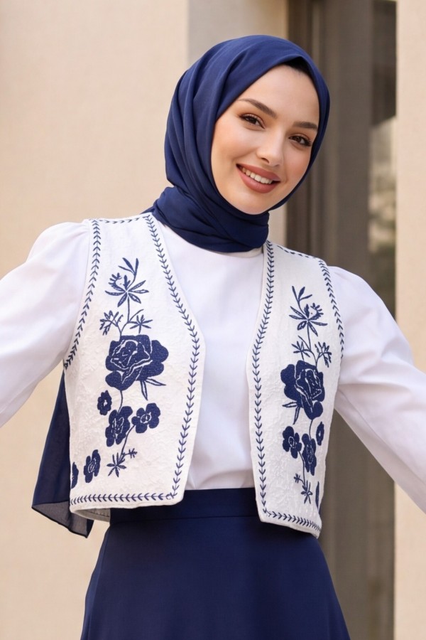 Çiçek Nakışlı Astarlı Desenli Yelek -Beyaz