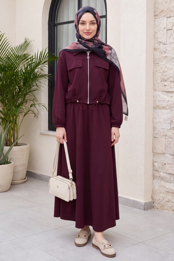 Oysho Set with Zipper, Elastic Waist, Shirt Collar, and Flap Pockets -Maroon