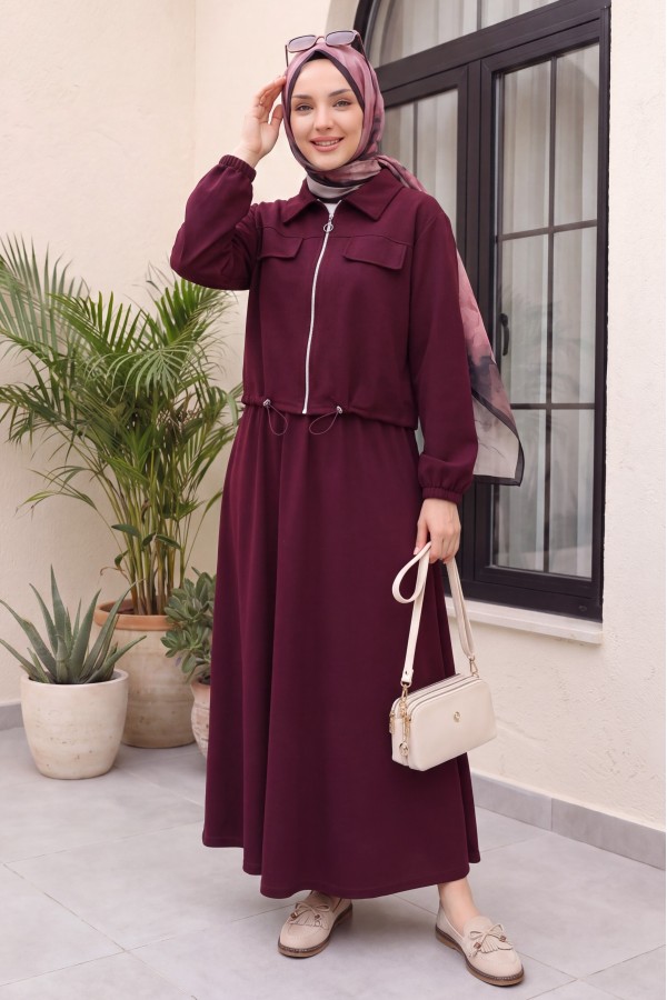 Oysho Set with Zipper, Elastic Waist, Shirt Collar, and Flap Pockets -Maroon