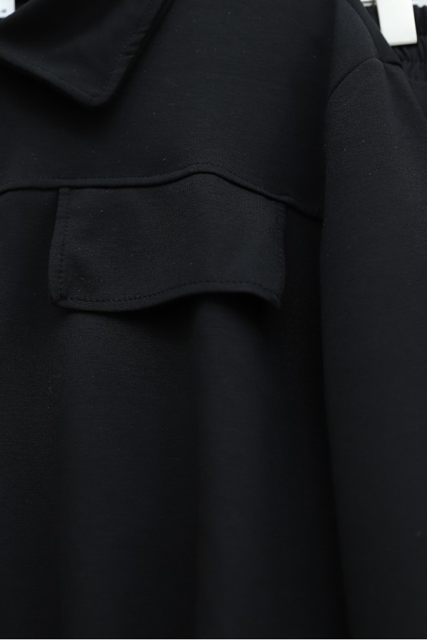 Oysho Set with Zipper, Elastic Waist, Shirt Collar, and Flap Pockets -Black