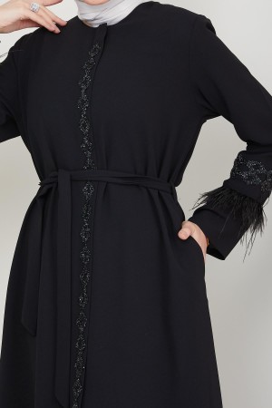 Tüy Detaylı Kuşaklı Ferace Siyah