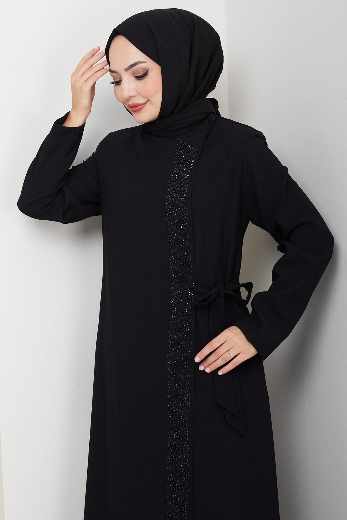 Black Beaded Abaya with Concealed Zipper and Side Tie HM2845