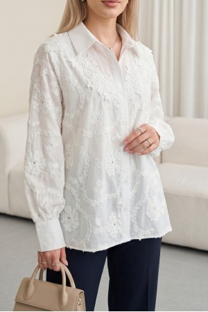 Çiçek Nakışlı Fistolu Düğmeli Mira Gömlek -Beyaz